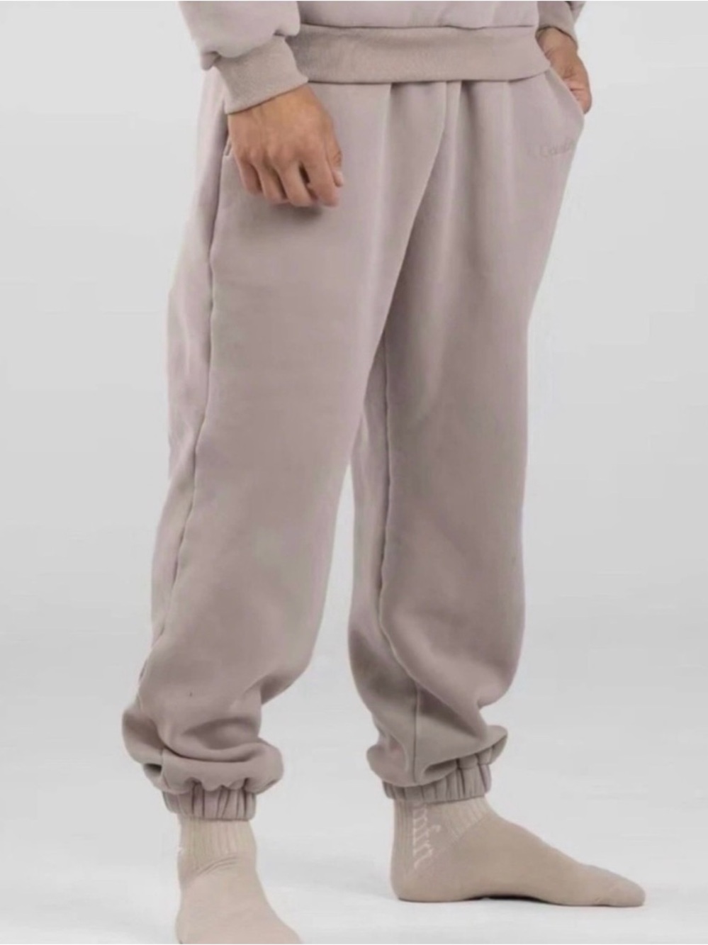 Comfrt | Signature Sweatpants, size large, like new - Picture 3 of 13
